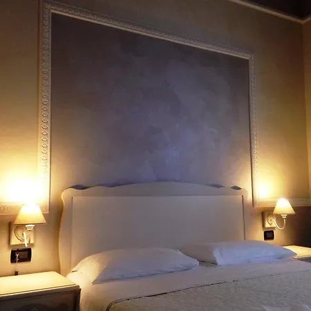 Lux Hotel